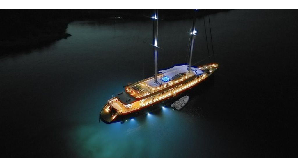 Luxury Sailing Yacht Dalmatino (02)
