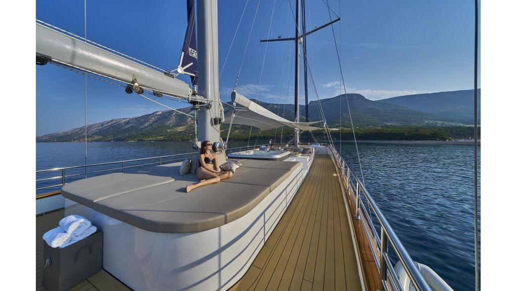 Luxury Sailing Yacht Dalmatino (31)