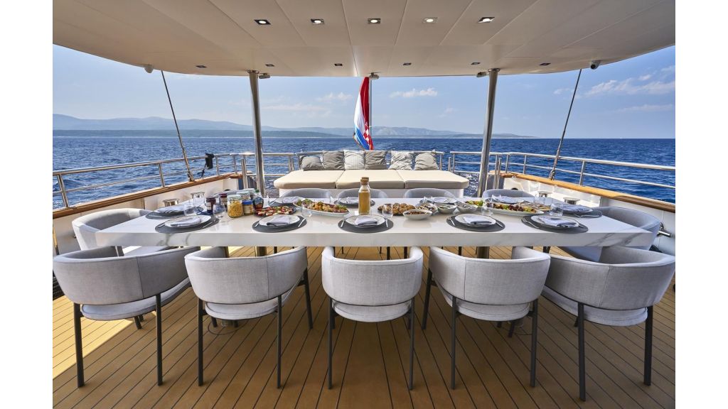 Luxury Sailing Yacht Dalmatino (34)