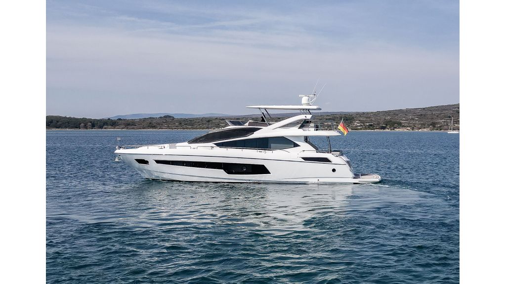 Sunseeker 75 Motor Yacht (15)