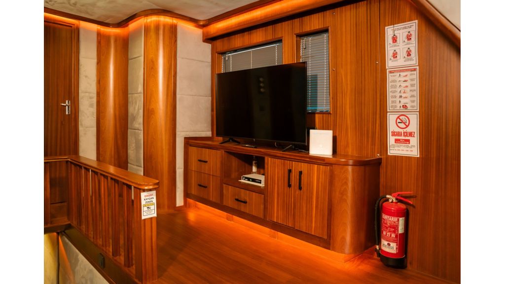 Oggusto Trawler (517)