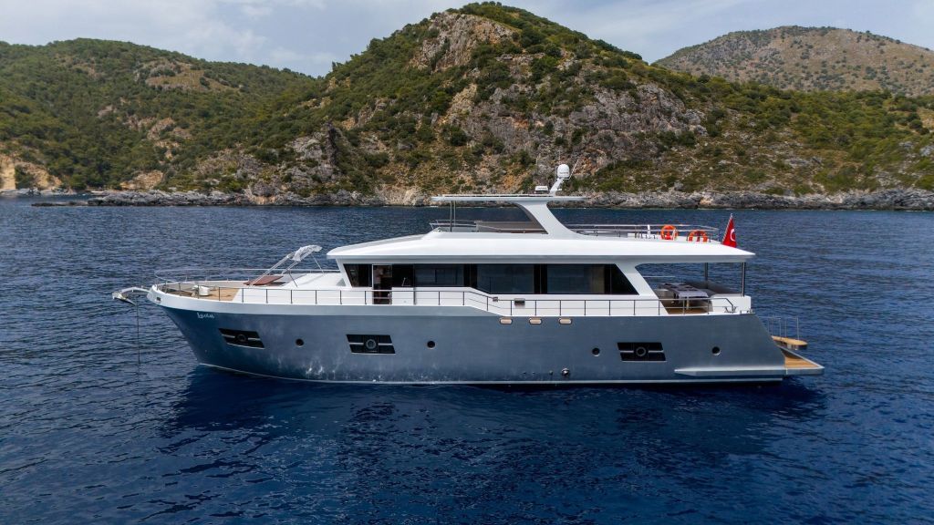 Lavin Motor Yacht (001) master