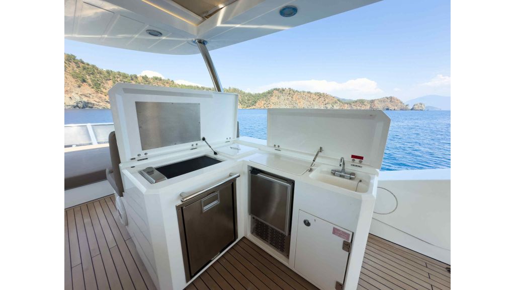 Sunseeker 80 gocek daily charter (006)