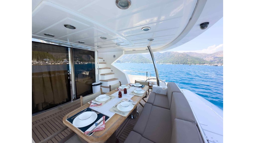 Sunseeker 80 gocek daily charter (018)