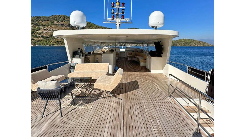 Custom Built Trawler (16)