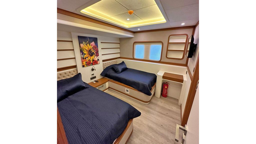 Custom Built Trawler (18)