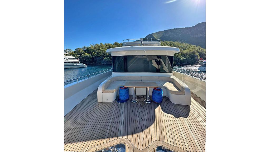 Custom Built Trawler (19)