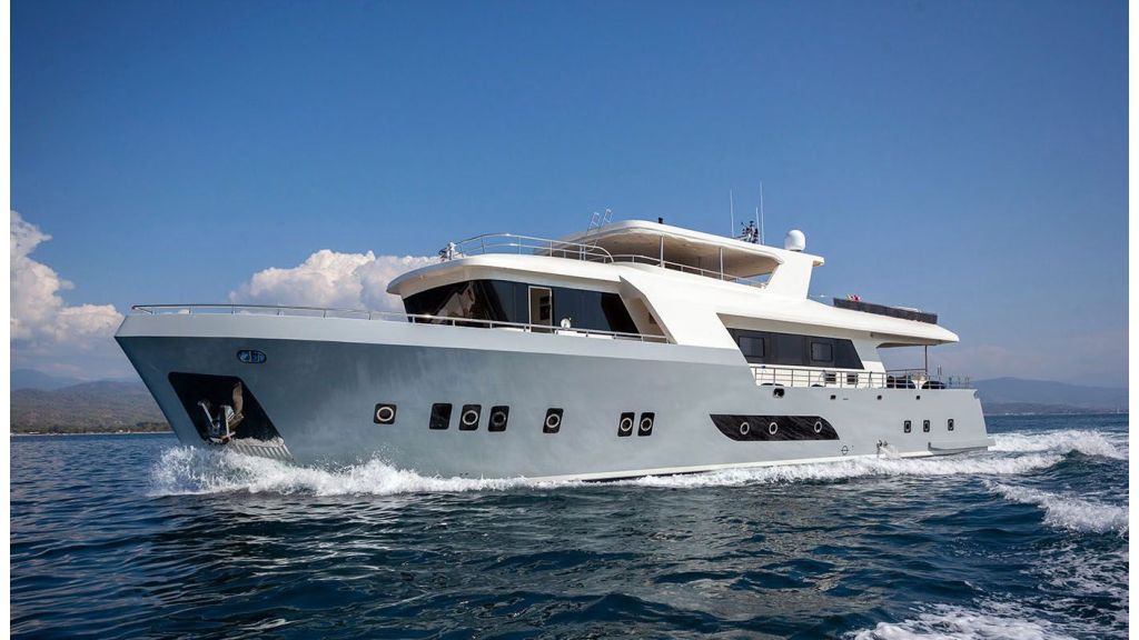 Custom Built Trawler (23)