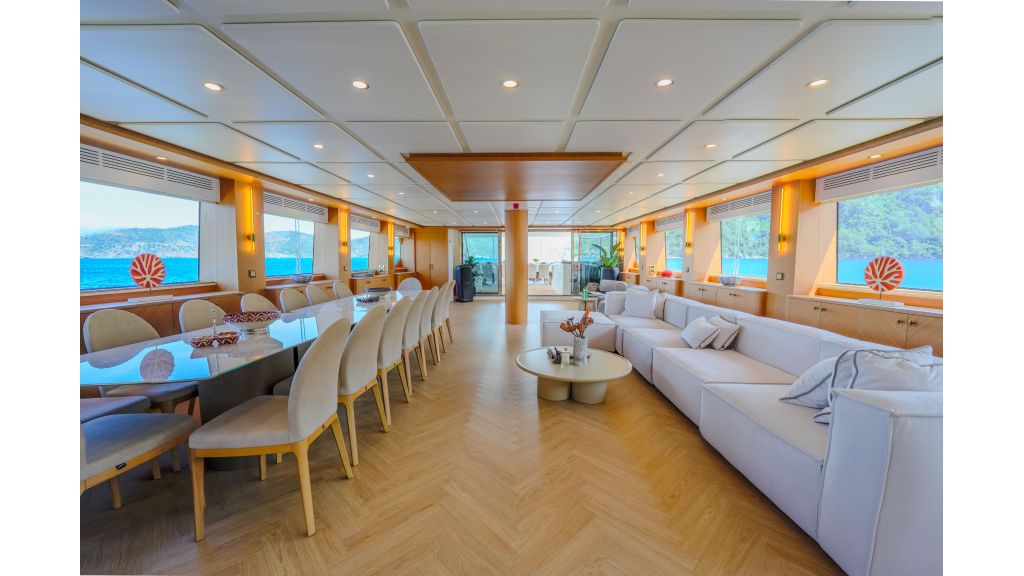 King Of The Sea (512)