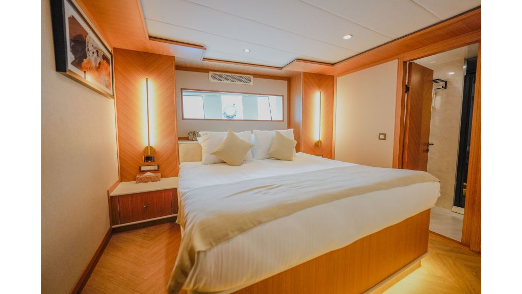 King Of The Sea (527)