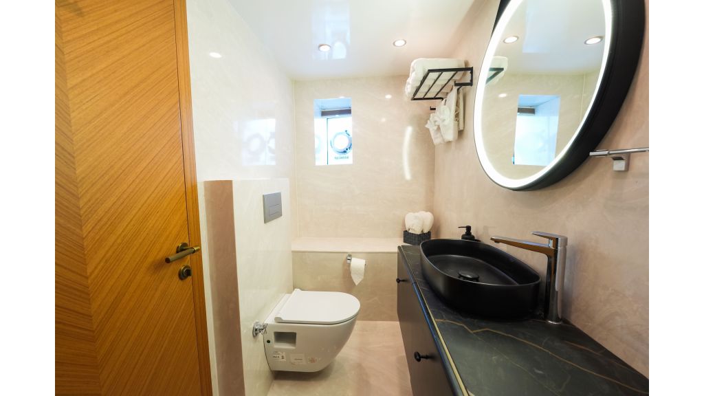 King Of The Sea (533)