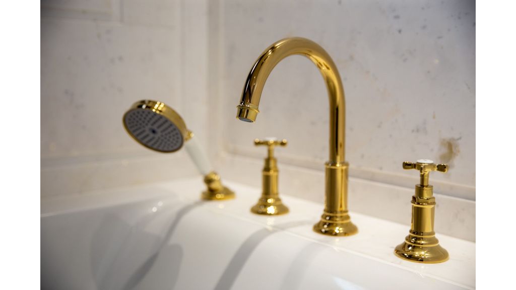 n.m.n. (064)