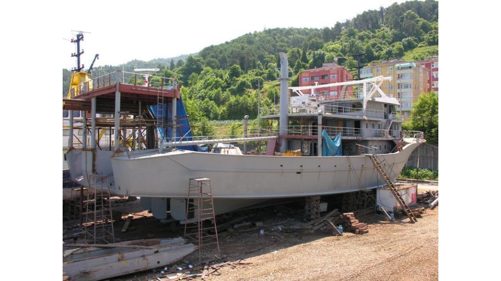 43m Fishing Trawler (025)