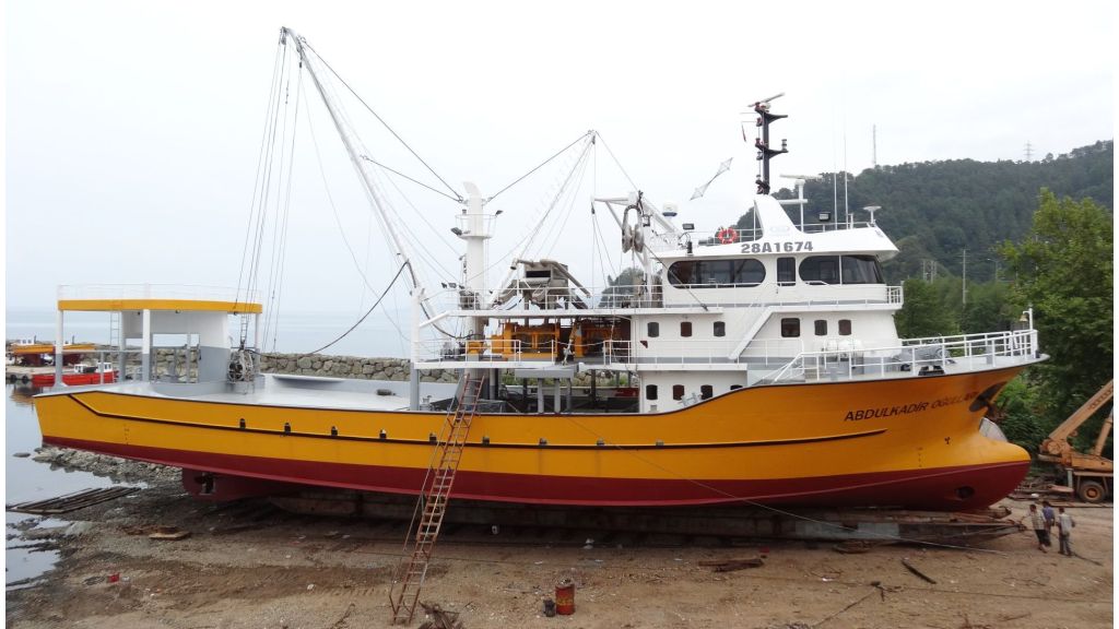 43m Fishing Trawler (042)