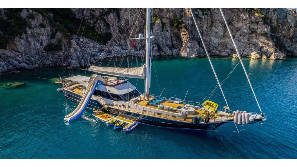 good-life-sailing-yacht-000-master