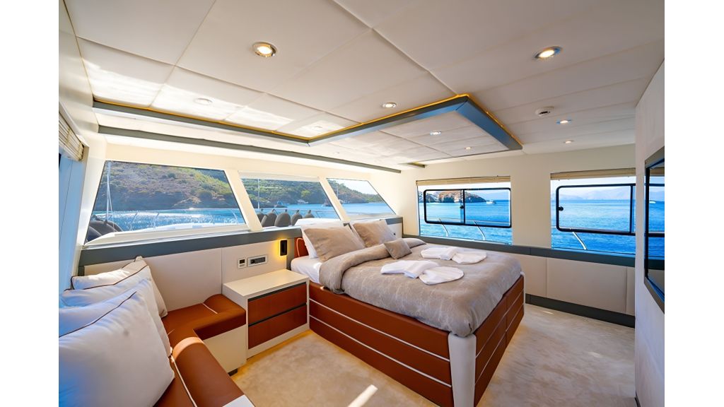 Motoryacht Alessandro, Motoryacht Alessandro, Plus, personal safes are provided for your peace of mind