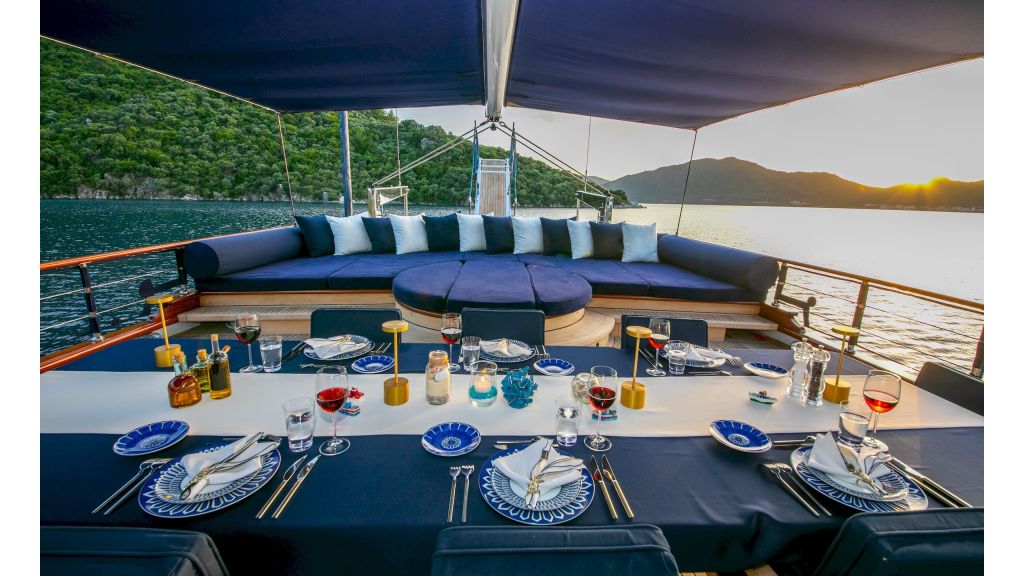 Voyage Ketch Steel Hull Sailing Yacht (03)