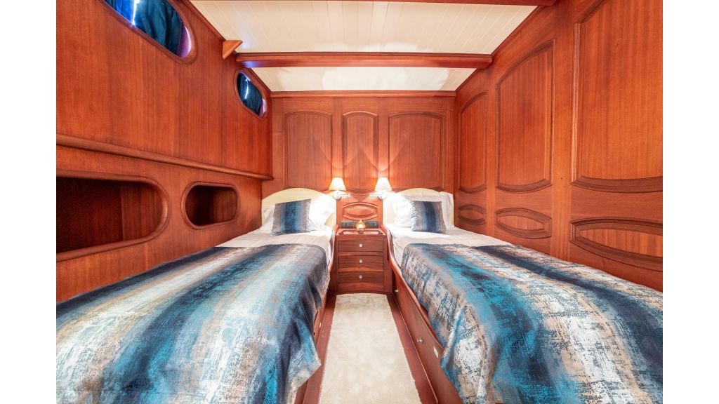 Voyage Ketch Steel Hull Sailing Yacht (19)