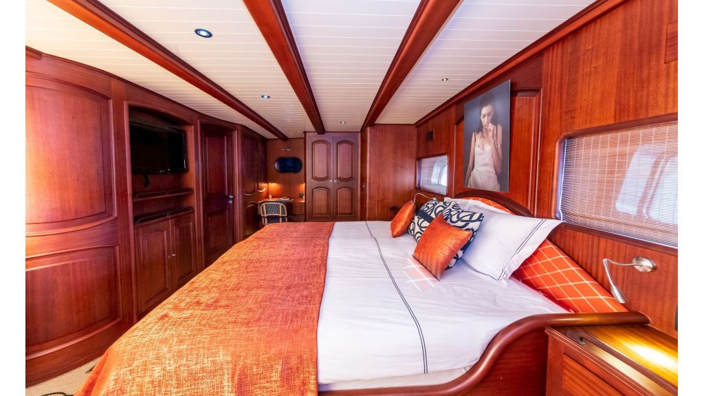 Voyage Ketch Steel Hull Sailing Yacht (23)