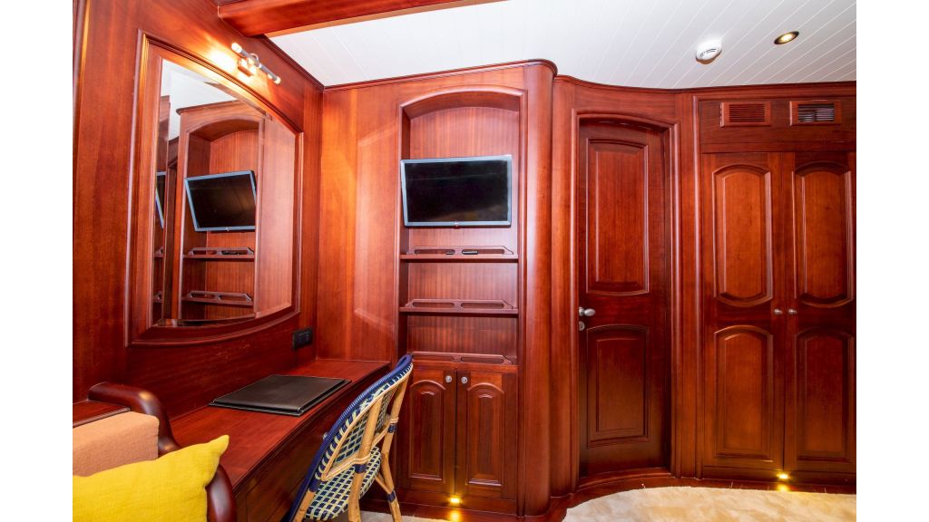 Voyage Ketch Steel Hull Sailing Yacht (24)