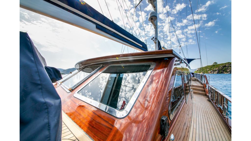 Voyage Ketch Steel Hull Sailing Yacht (38)