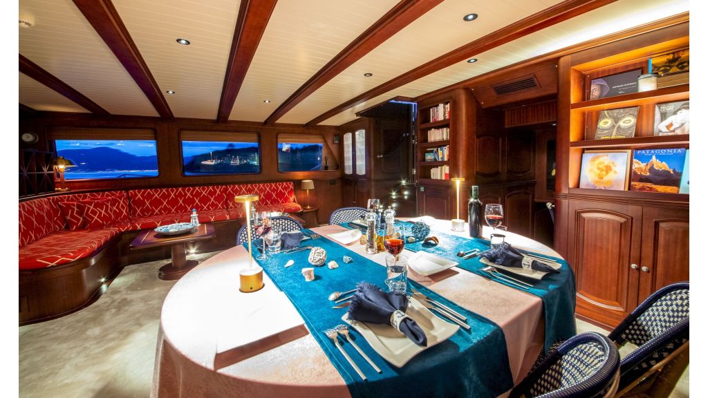Voyage Ketch Steel Hull Sailing Yacht (42)
