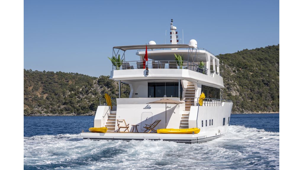 lila trawler (503)