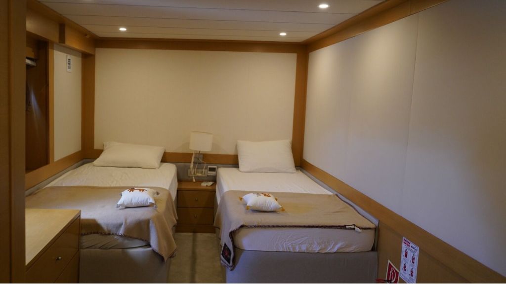 27m custom shipyard (525)