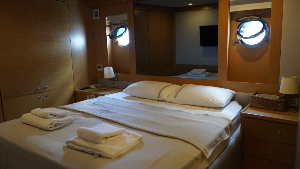 27m custom shipyard (552)