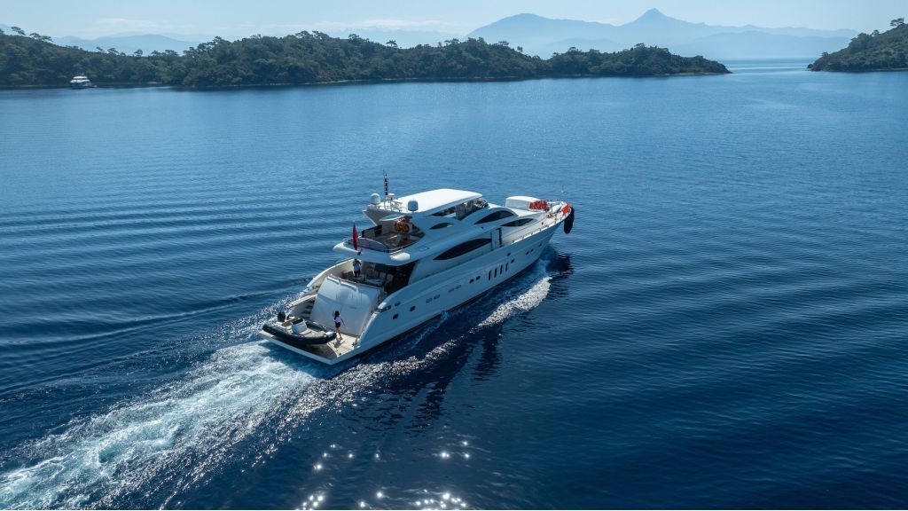 coral yacht (205) master