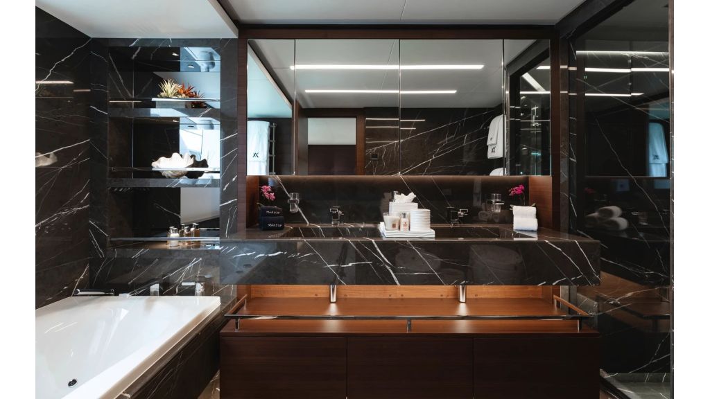 Majesty 38m 2018 30