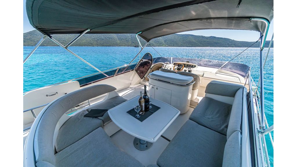 queen of angel motor yacht (510)