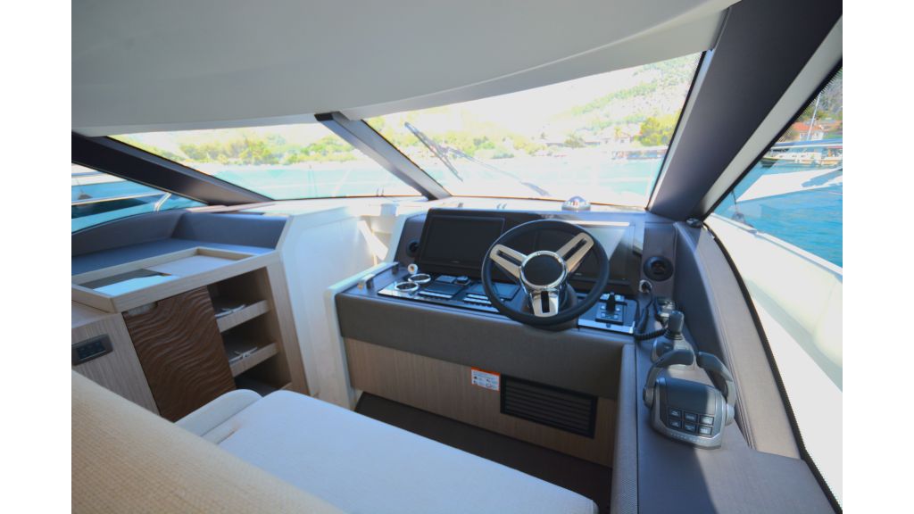 Prestige F5 (2)