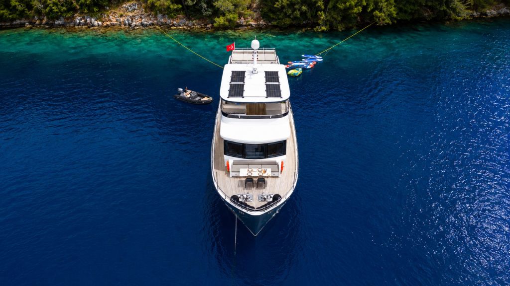 beluga motor yacht (005)