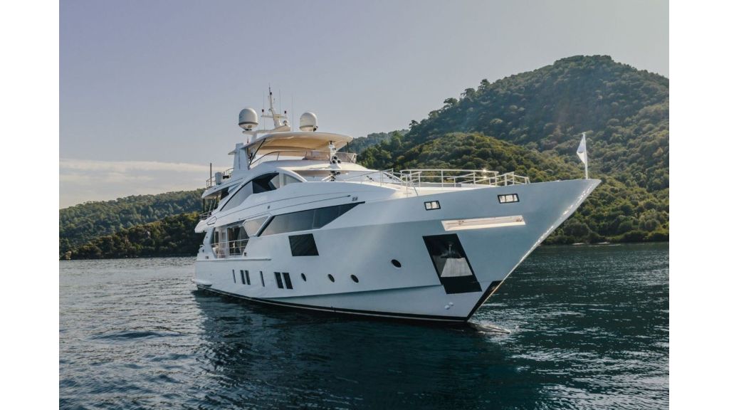 Charisma Motor Yacht (502)