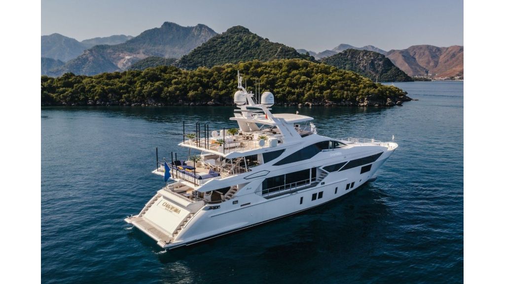 Charisma Motor Yacht (505)
