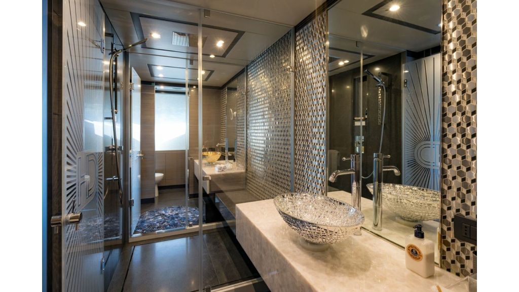 Charisma Motor Yacht (532)