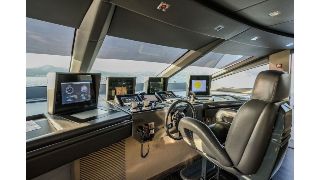 Charisma Motor Yacht (544) master