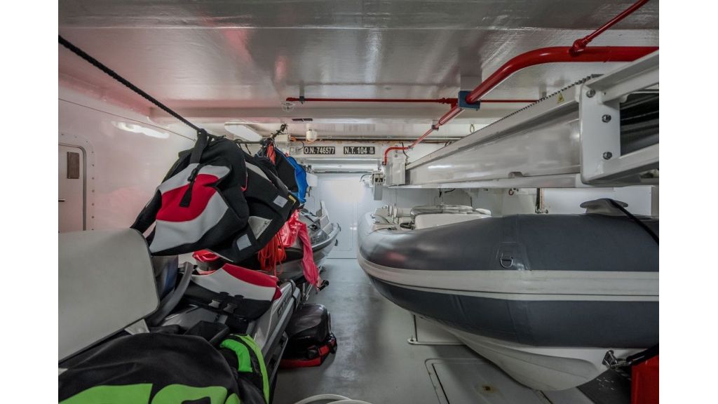 Charisma Motor Yacht (547)