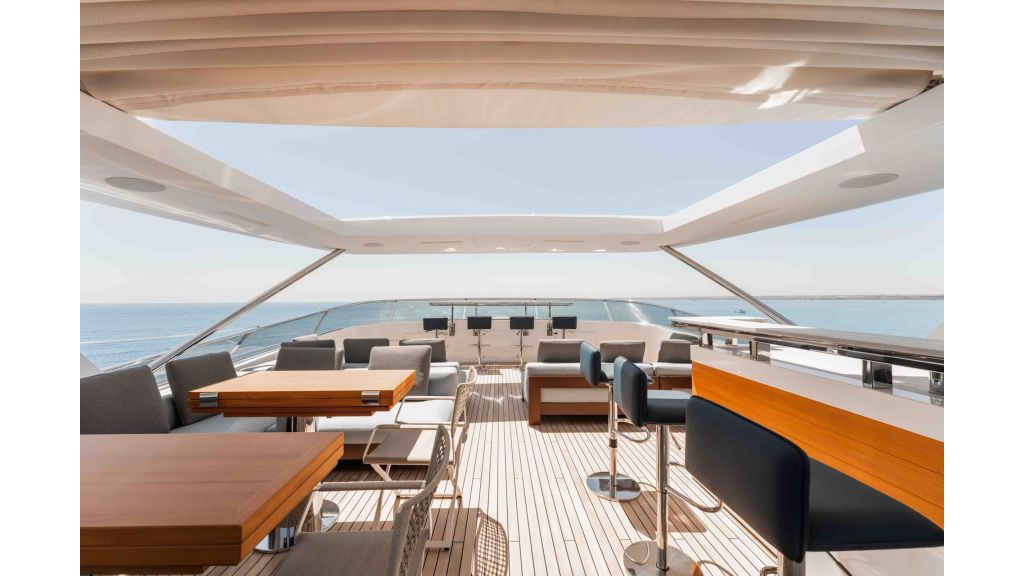 Benetti 125 (510) master