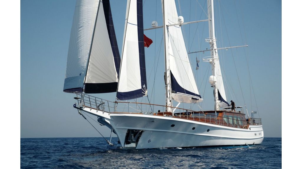 Clear Eyes Ketch Sailing Yacht (018)