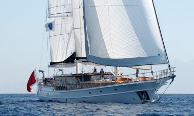 Clear Eyes Ketch Sailing Yacht (020) master