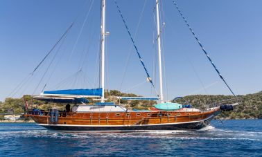 Gulet Elena (103) master