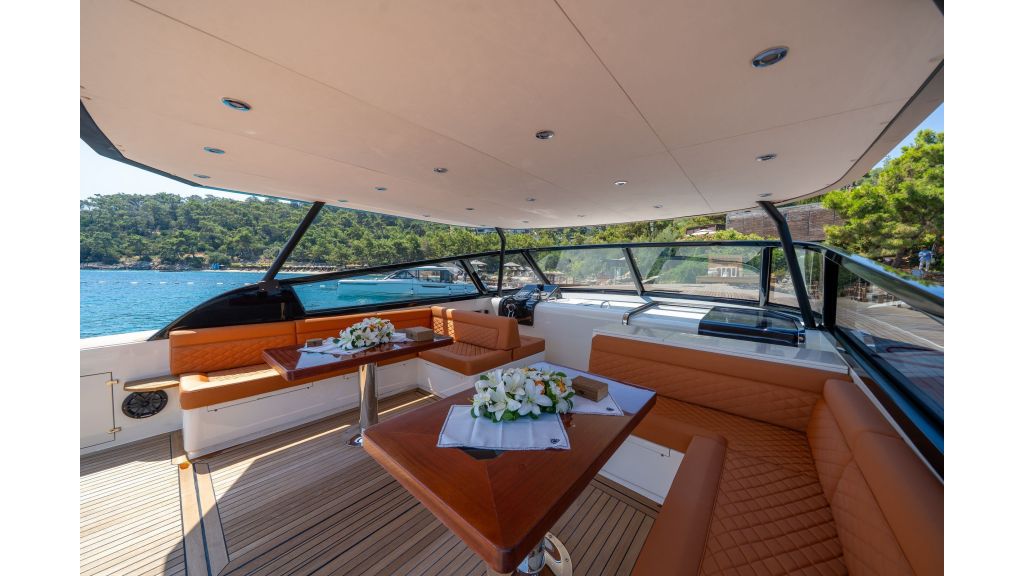 Phantom Motor Yacht (807)