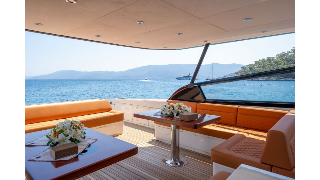 Phantom Motor Yacht (823)