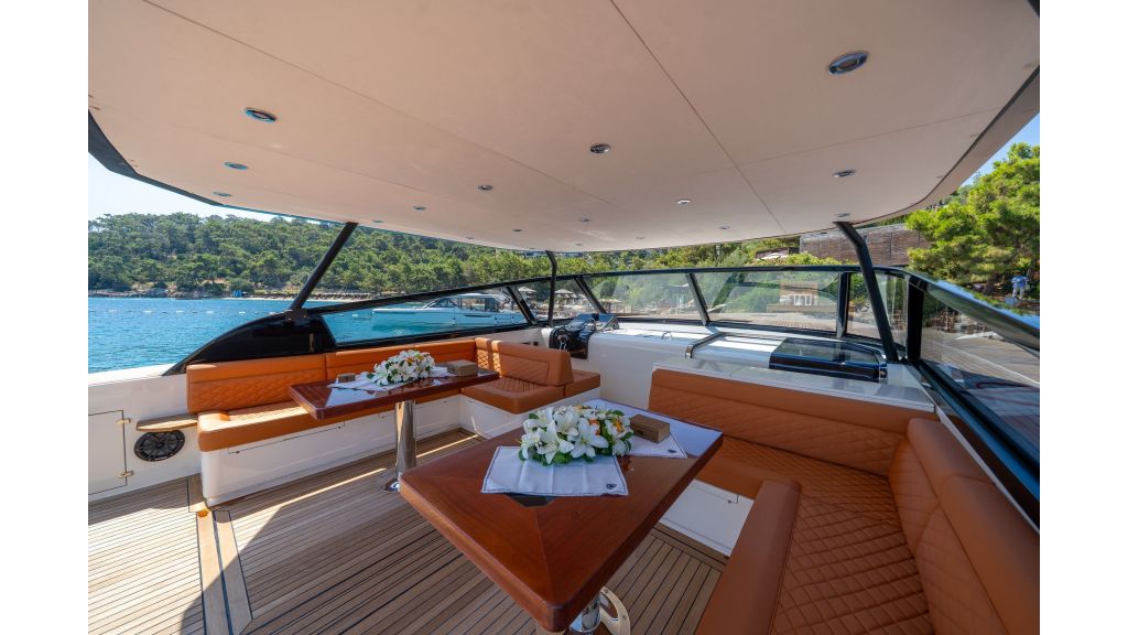 Phantom Motor Yacht (848)