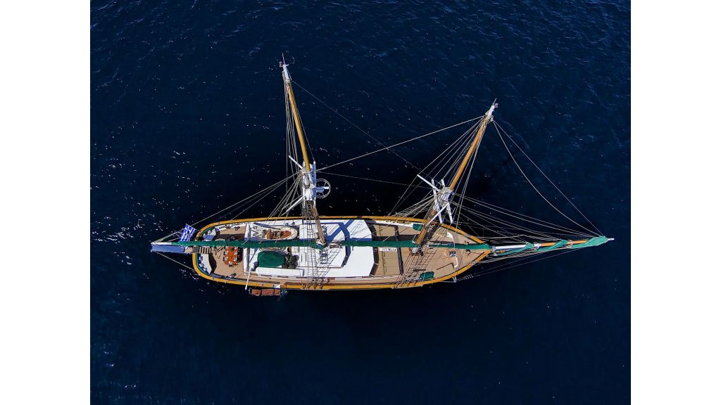 Arktos Motor Sailer (010)