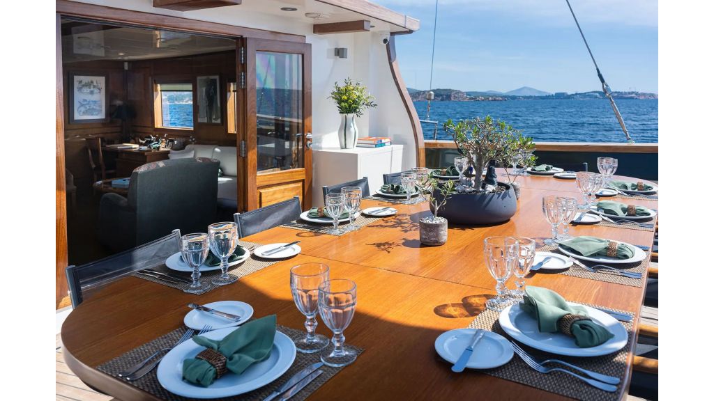 Arktos Motor Sailer (017)