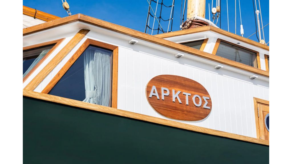 Arktos Motor Sailer (046)