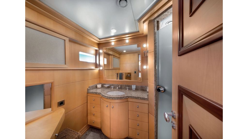 Happy Dolphin ii (526)